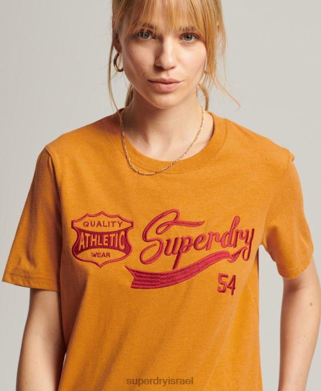 il Superdry נשים חולצת קולג' בסגנון תסריט וינטג' צהוב 4LX2Z2731 הַלבָּשָׁה