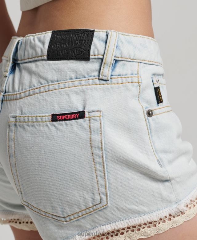 il Superdry נשים מכנסי ג'ינס לוהטים כחול בהיר 4LX2Z3144 הַלבָּשָׁה