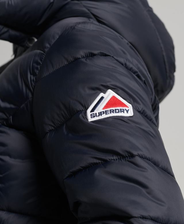 il Superdry נשים מעיל קפוצ'ון קצוץ של פוג'י חיל הים 4LX2Z3803 הַלבָּשָׁה