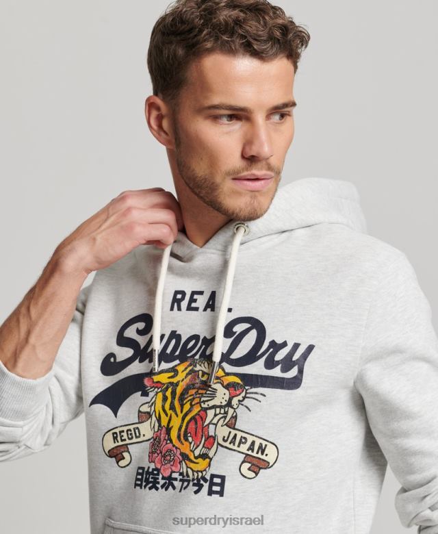 il Superdry גברים קפוצ'ון נרטיבי לוגו וינטג' אפור בהיר 4LX2Z615 הַלבָּשָׁה