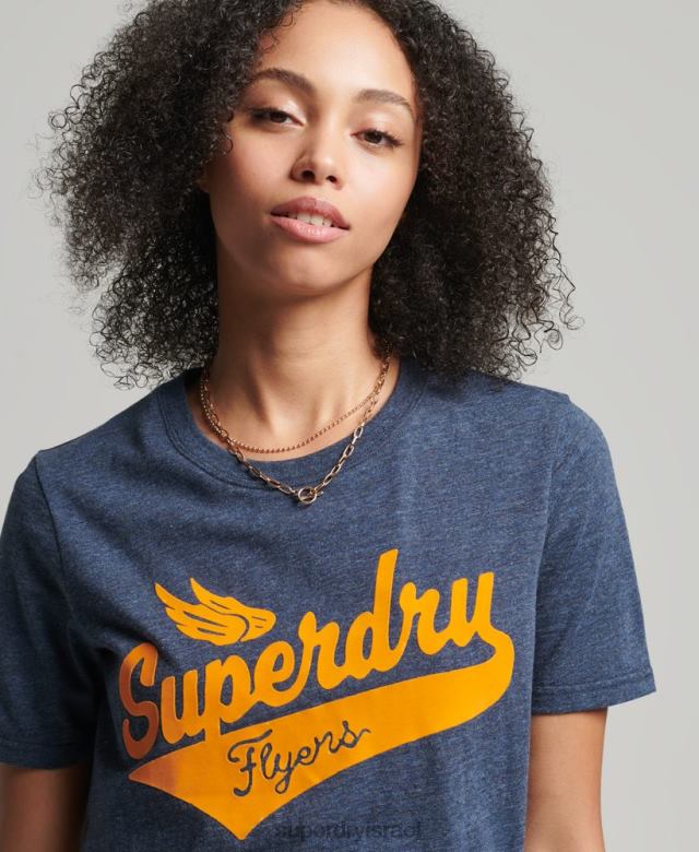 il Superdry נשים חולצת קולג' בסגנון תסריט וינטג' חיל הים 4LX2Z6283 הַלבָּשָׁה