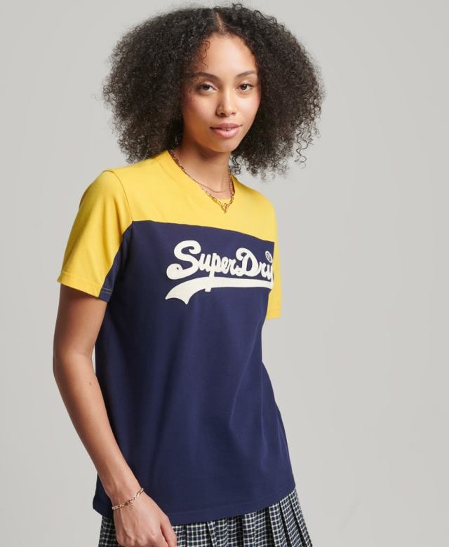 il Superdry נשים חולצת טריקו קולגיית לוגו וינטג' חיל הים 4LX2Z6692 הַלבָּשָׁה