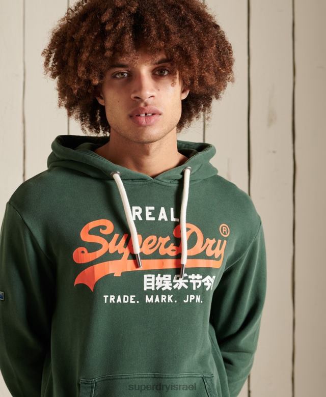 il Superdry גברים קפוצ'ון קלאסי לא מוברש לוגו וינטג' אמריקאי ירוק 4LX2Z893 הַלבָּשָׁה