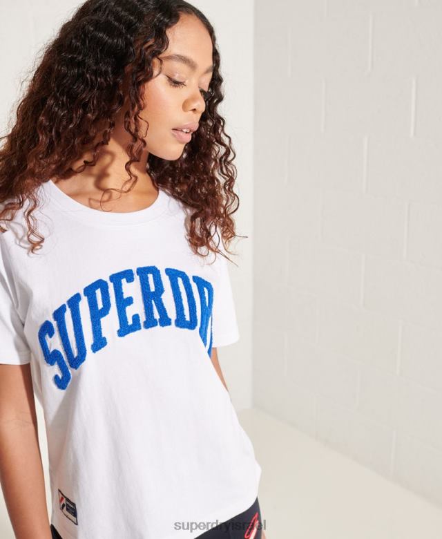 il Superdry נשים חולצת טריקו קופסתית של וארסיטי arch לבן 4LX2Z6296 הַלבָּשָׁה