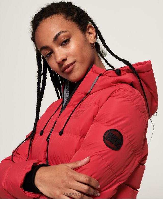 il Superdry נשים ז'קט סמל של spirit puffer אָדוֹם 4LX2Z3831 הַלבָּשָׁה